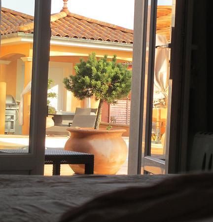 Le Mas Du Fort Neyron Habitación foto